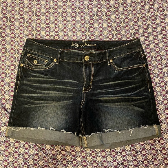 Jean Shorts - Picture 1 of 3